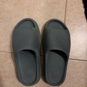 Yeezy slides slate marine